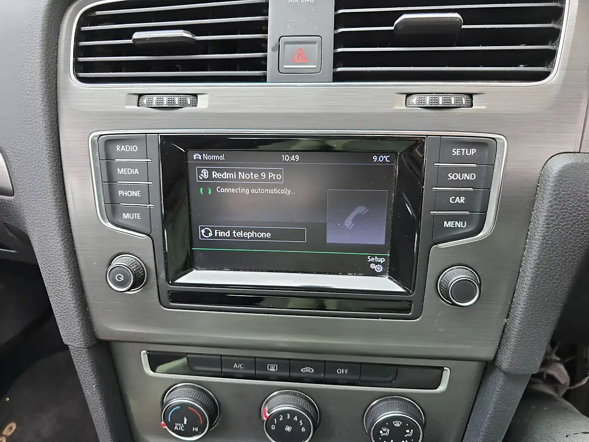 Used 2013 Volkswagen Golf Bluemotion Tech Se Black - Interior and Exterior details 20