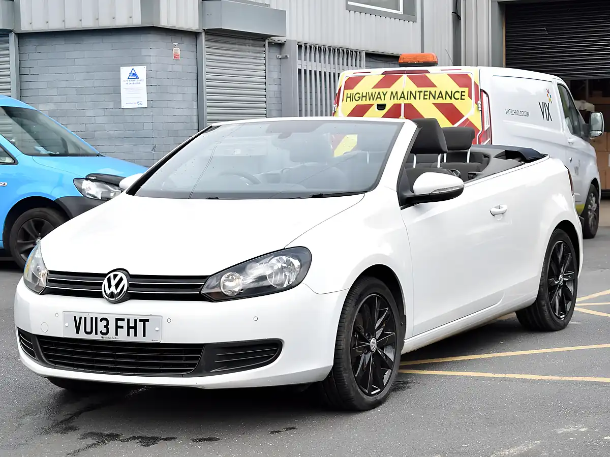 Used 2013 Volkswagen Golf Bluemotion Tech Se Cabriolet White - Interior and Exterior details 3