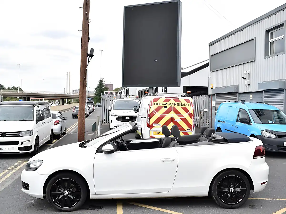 Used 2013 Volkswagen Golf Bluemotion Tech Se Cabriolet White - Interior and Exterior details 4