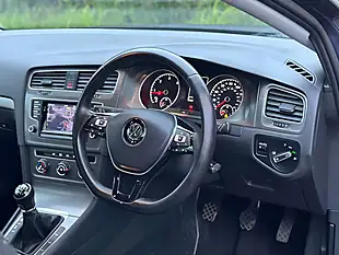 Used 2013 Volkswagen Golf Bluemotion Tech Se Dark Blue - Interior and Exterior details 10