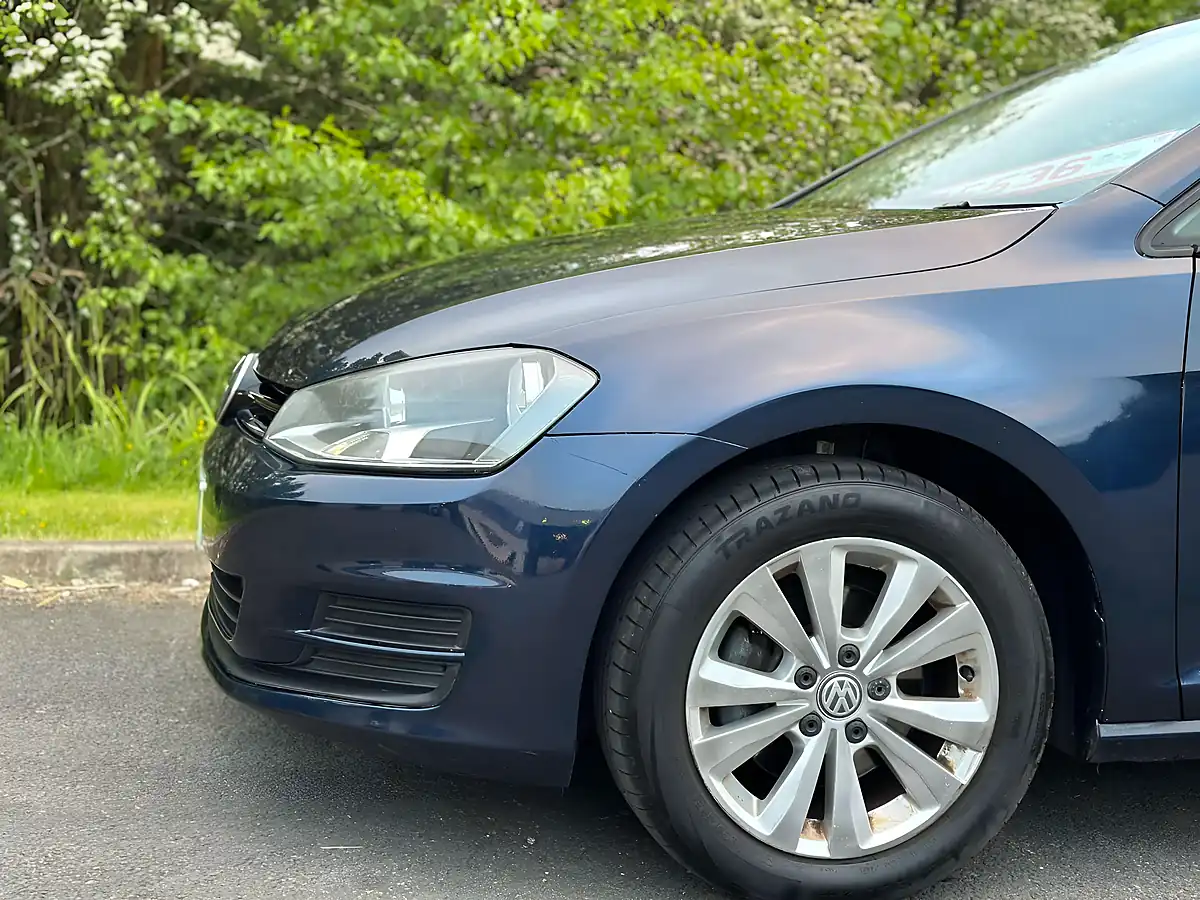 Used 2013 Volkswagen Golf Bluemotion Tech Se Dark Blue - Interior and Exterior details 4