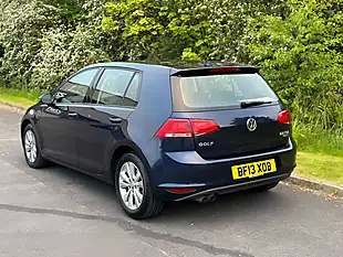 Used 2013 Volkswagen Golf Bluemotion Tech Se Dark Blue - Interior and Exterior details 5
