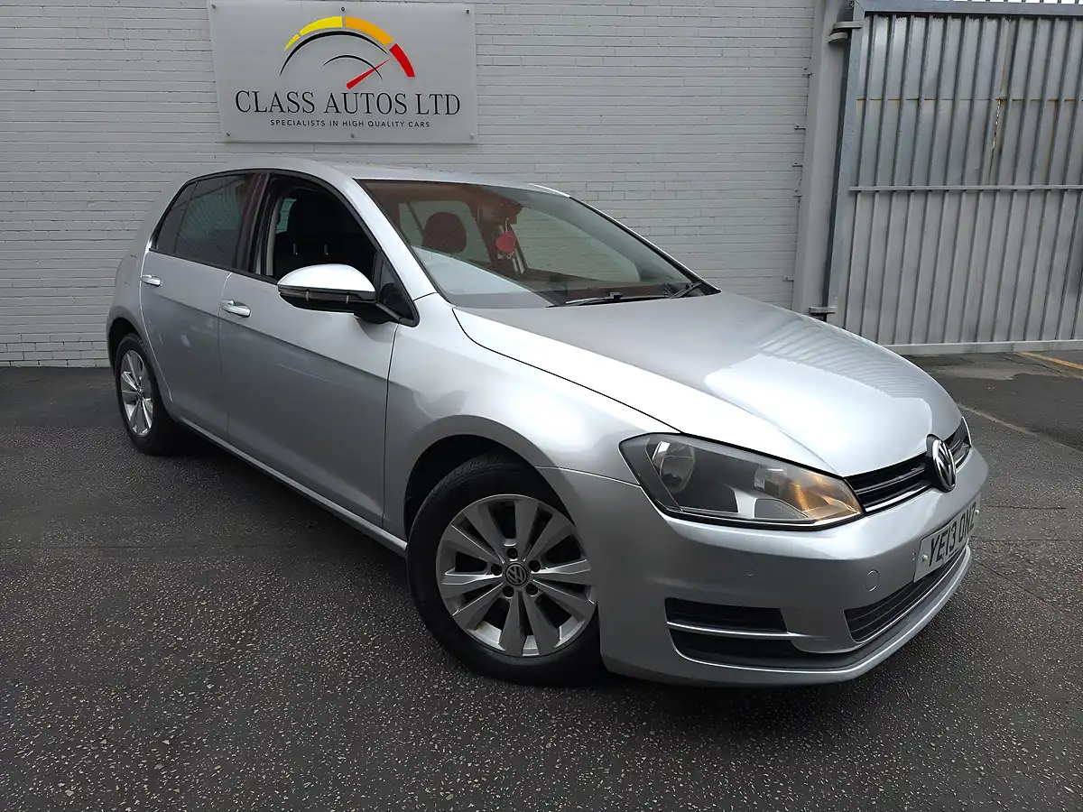 Used 2013 Volkswagen Golf Bluemotion Tech Se Dsg Silver - Front View