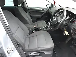 Used 2013 Volkswagen Golf Bluemotion Tech Se Dsg Silver - Interior and Exterior details 10