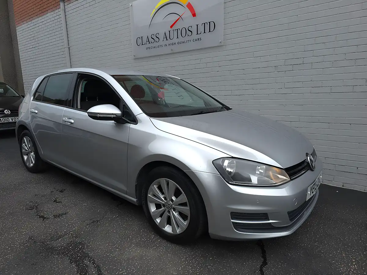 Used 2013 Volkswagen Golf Bluemotion Tech Se Dsg Silver - Interior and Exterior details 14