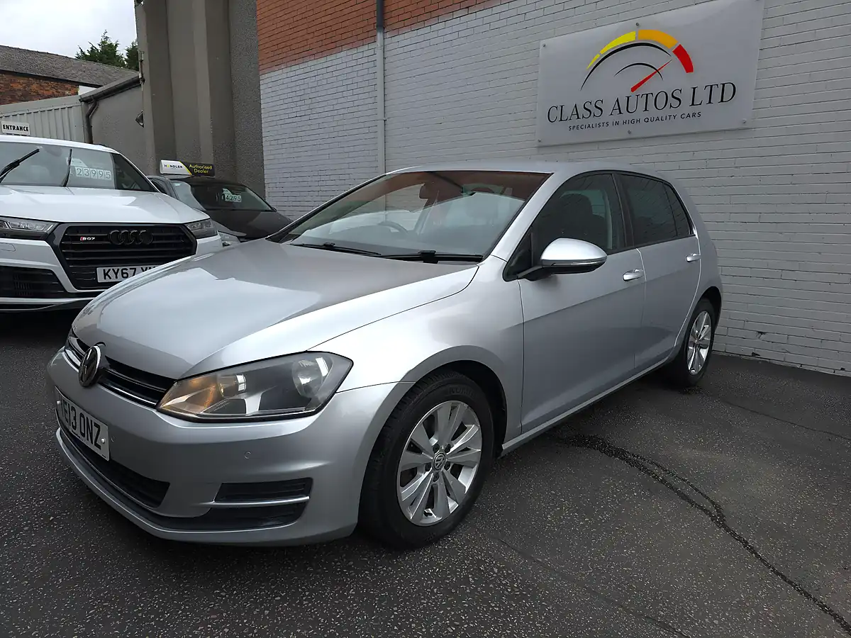 Used 2013 Volkswagen Golf Bluemotion Tech Se Dsg Silver - Interior and Exterior details 15