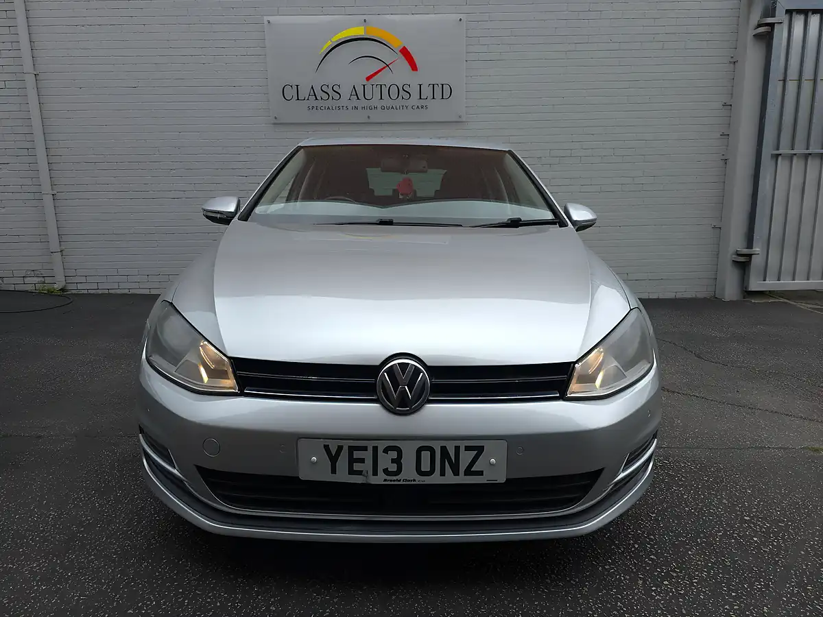 Used 2013 Volkswagen Golf Bluemotion Tech Se Dsg Silver - Interior and Exterior details 3