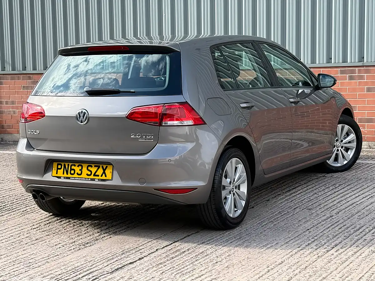 Used 2013 Volkswagen Golf Bluemotion Tech Se Grey - Interior and Exterior details 11