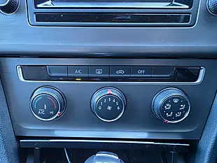 Used 2013 Volkswagen Golf Bluemotion Tech Se Pacific Blue - Interior and Exterior details 17