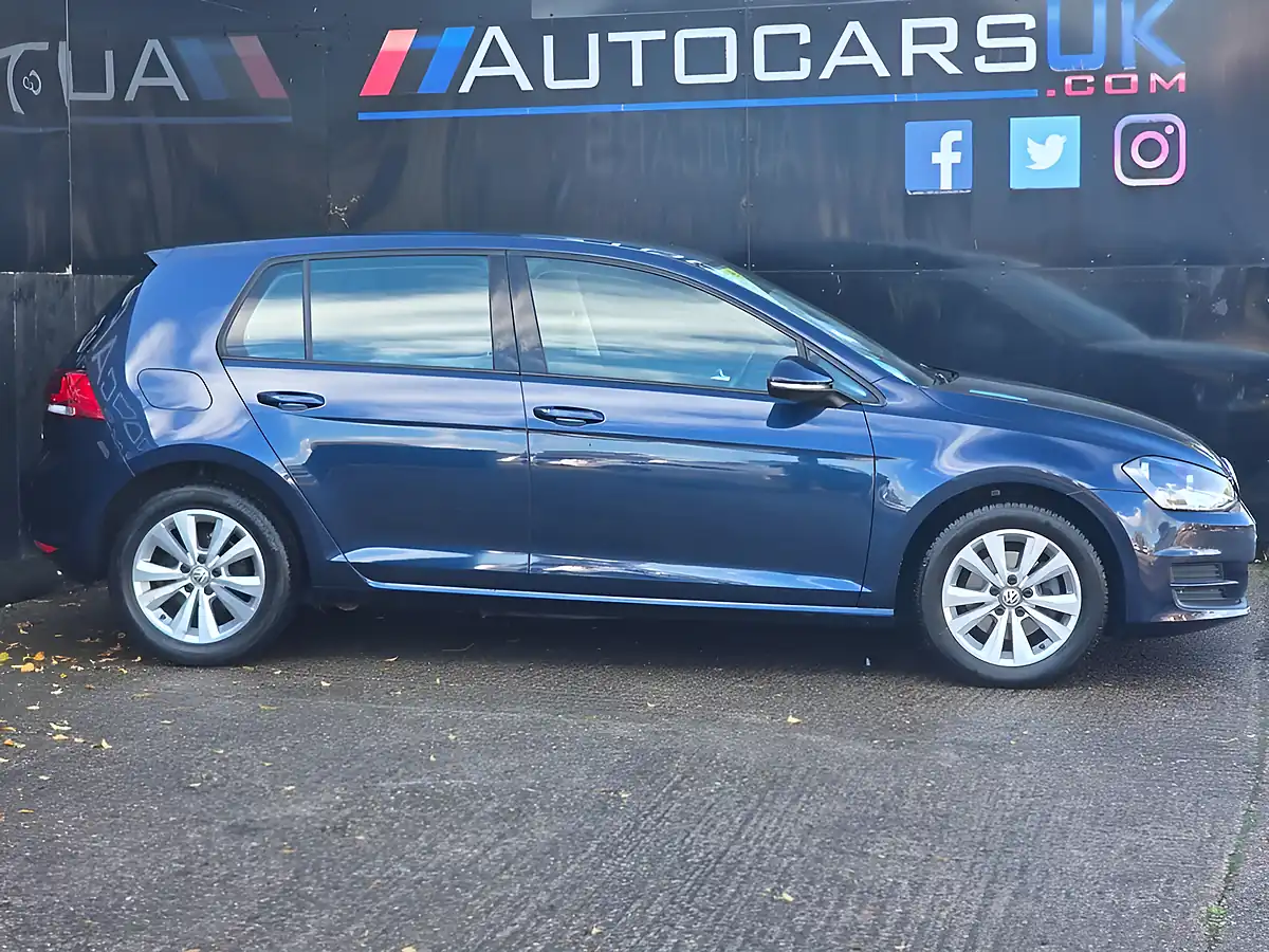Used 2013 Volkswagen Golf Bluemotion Tech Se Pacific Blue - Interior and Exterior details 2