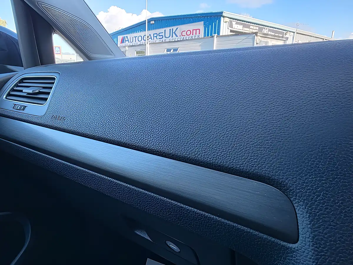 Used 2013 Volkswagen Golf Bluemotion Tech Se Pacific Blue - Interior and Exterior details 20