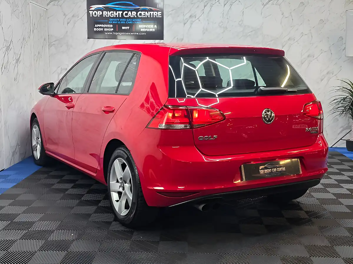 Used 2013 Volkswagen Golf Bluemotion Tech Se Red - Interior and Exterior details 8