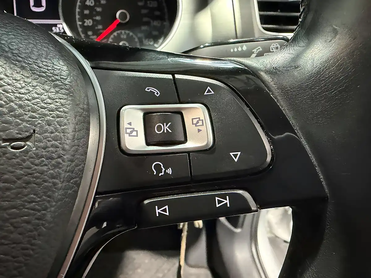 Used 2013 Volkswagen Golf Bluemotion Tech Se Silver - Interior and Exterior details 20