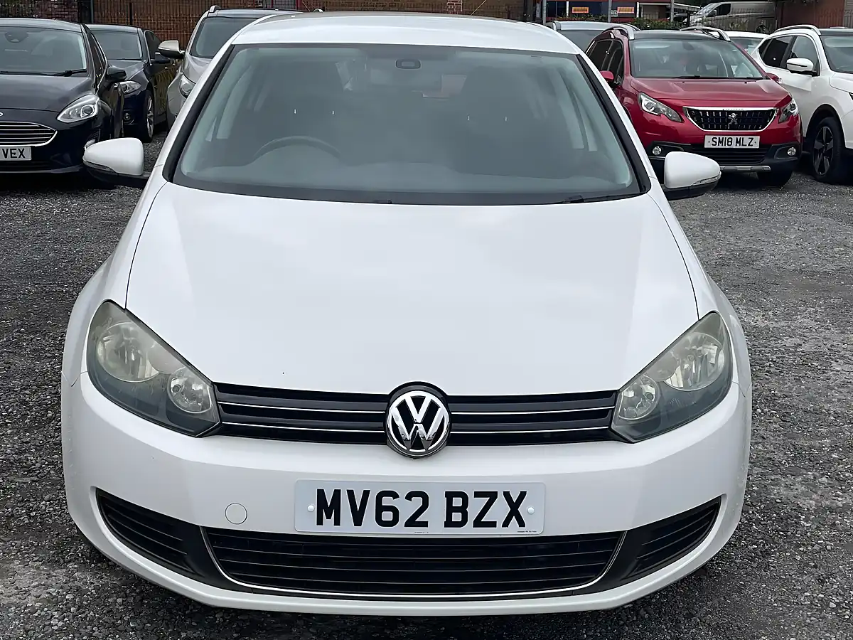 Used 2013 Volkswagen Golf Bluemotion White - Interior and Exterior details 2