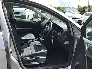 Used 2013 Volkswagen Golf Comfortline Blue Motion Silver - Interior and Exterior details 2