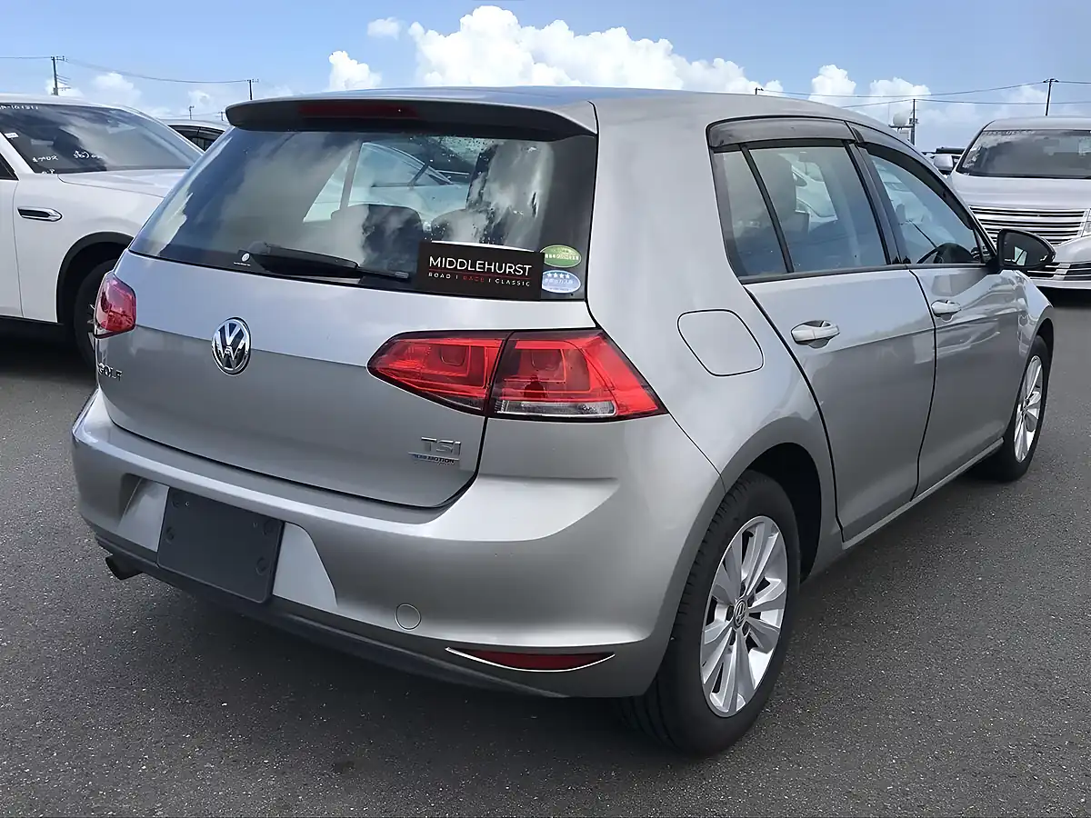 Used 2013 Volkswagen Golf Comfortline Blue Motion Silver - Interior and Exterior details 9