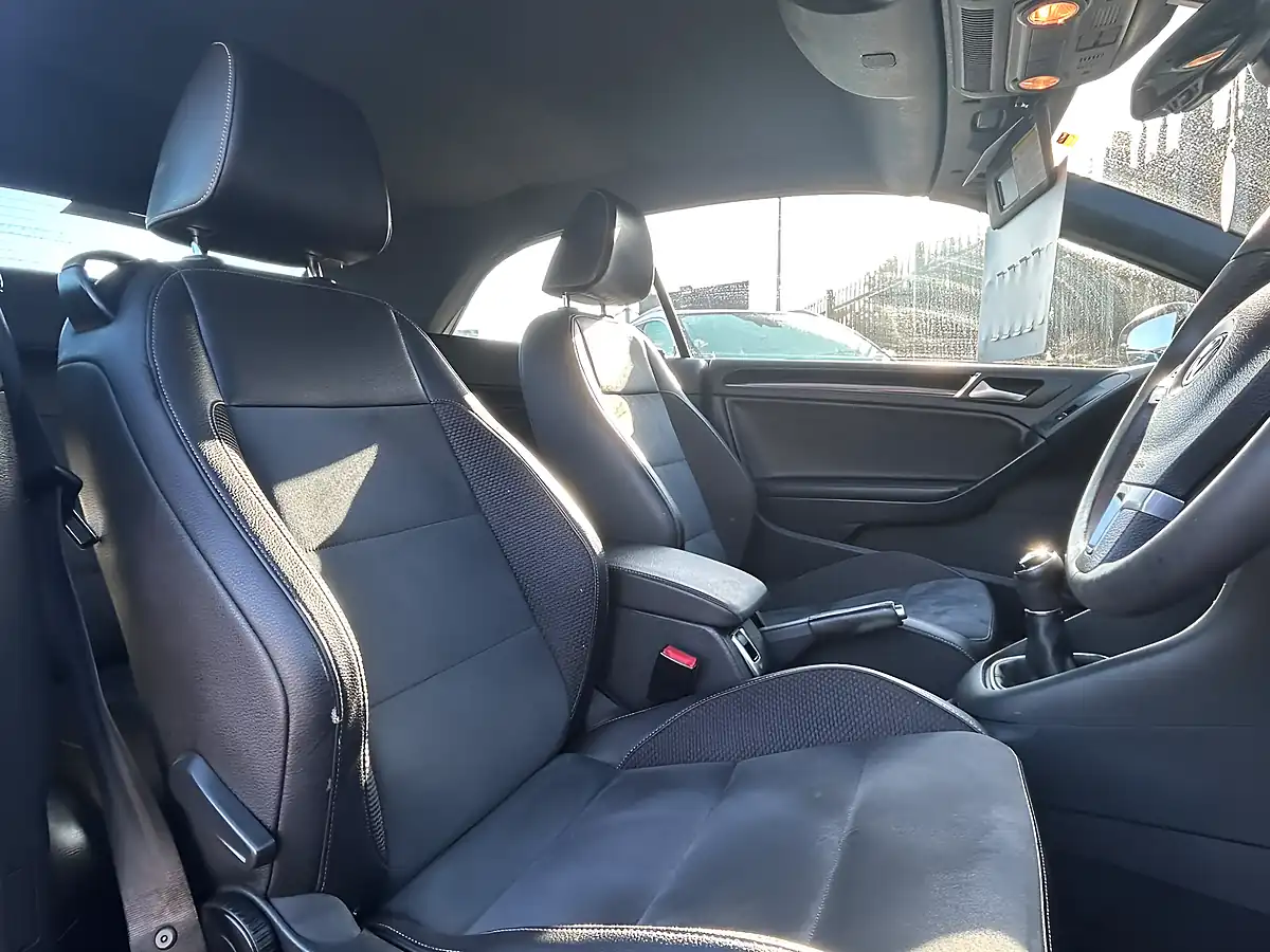 Used 2013 Volkswagen Golf GT Blue - Interior and Exterior details 13
