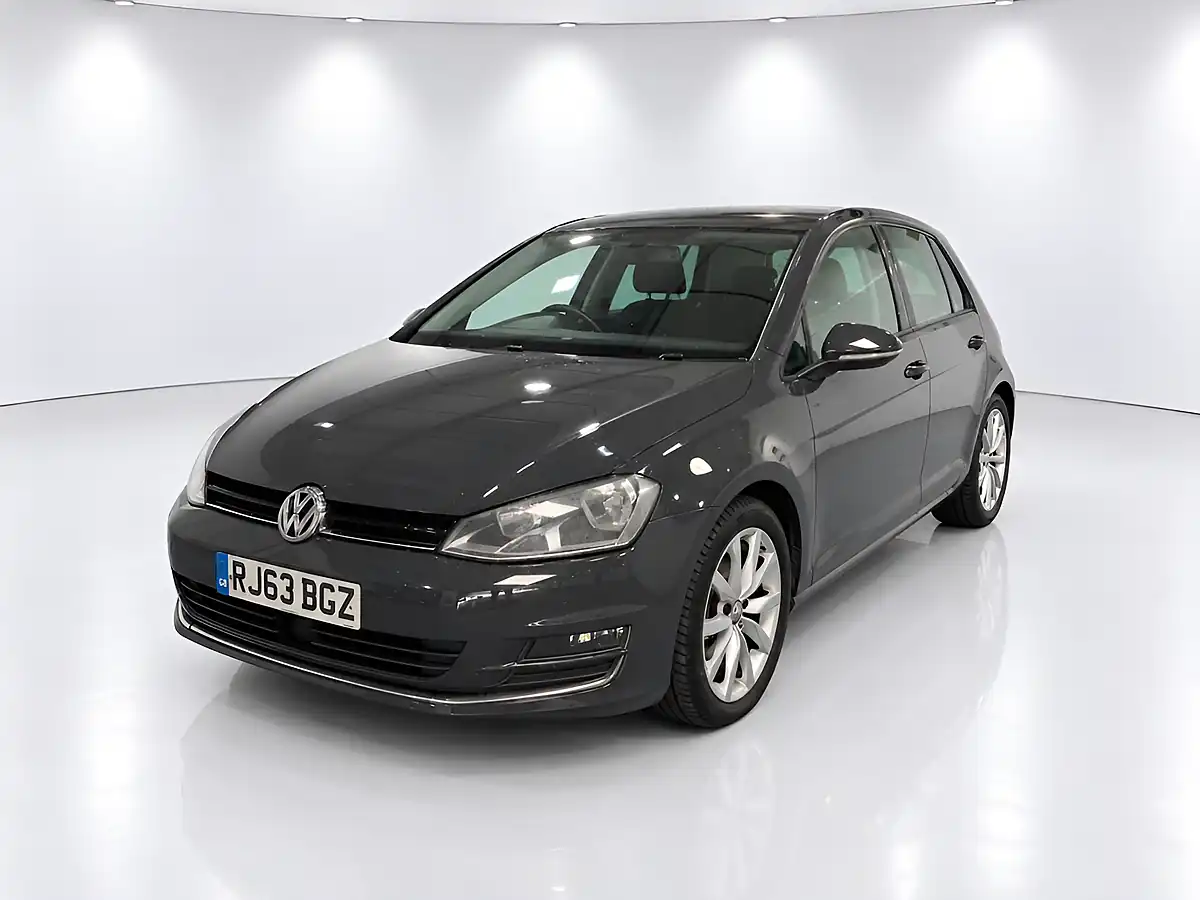 Used 2013 Volkswagen Golf GT Bluemotion Tech Grey - Interior and Exterior details 4