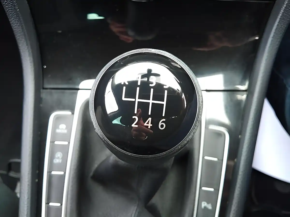 Used 2013 Volkswagen Golf GT Grey - Interior and Exterior details 18