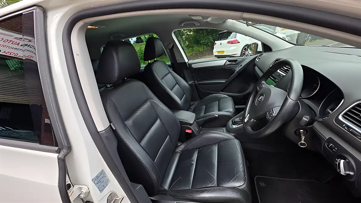 Used 2013 Volkswagen Golf GT (leather) White - Interior and Exterior details 10