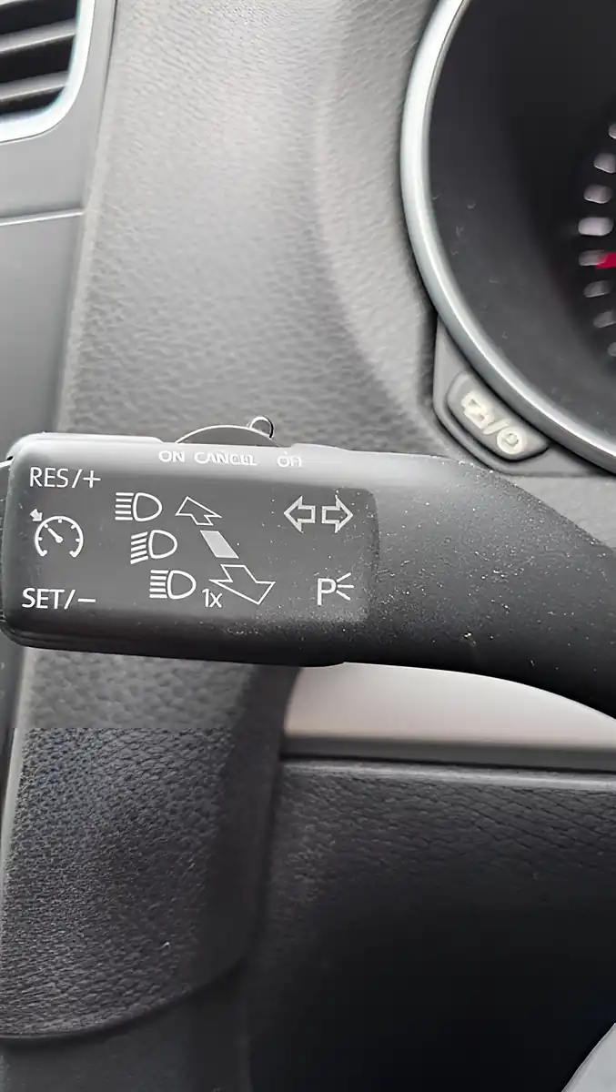 Used 2013 Volkswagen Golf GT (leather) White - Interior and Exterior details 13