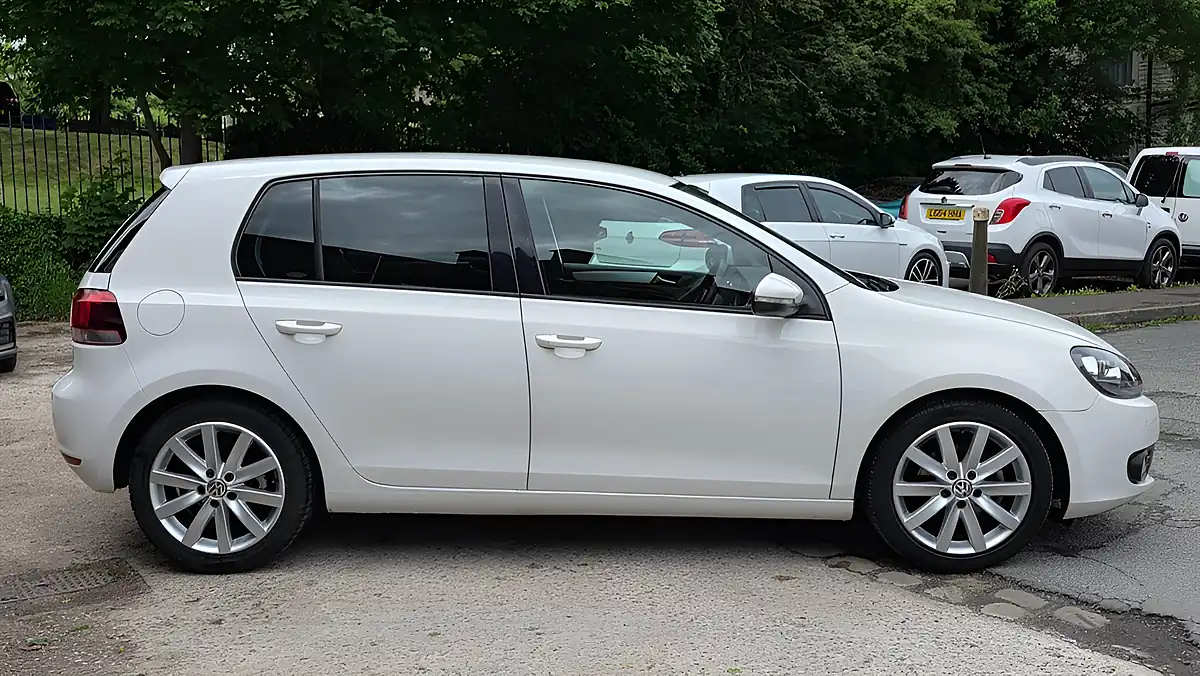 Used 2013 Volkswagen Golf GT (leather) White - Interior and Exterior details 6