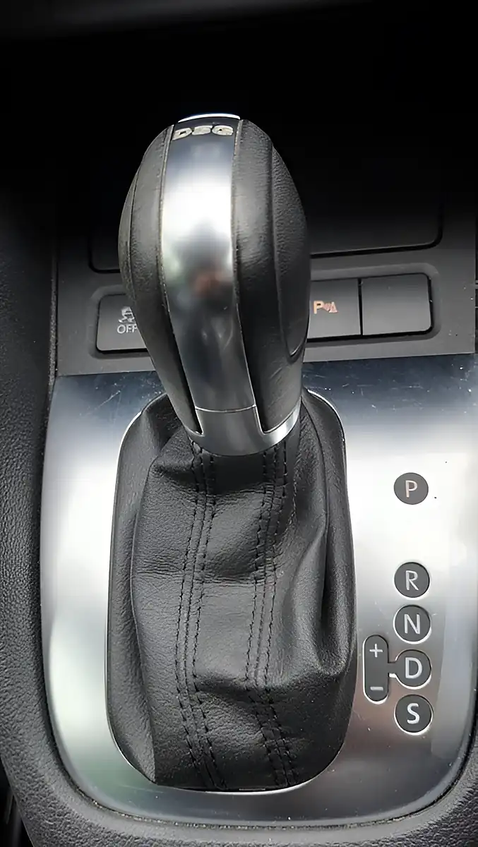 Used 2013 Volkswagen Golf GT (leather) White - Interior and Exterior details 9
