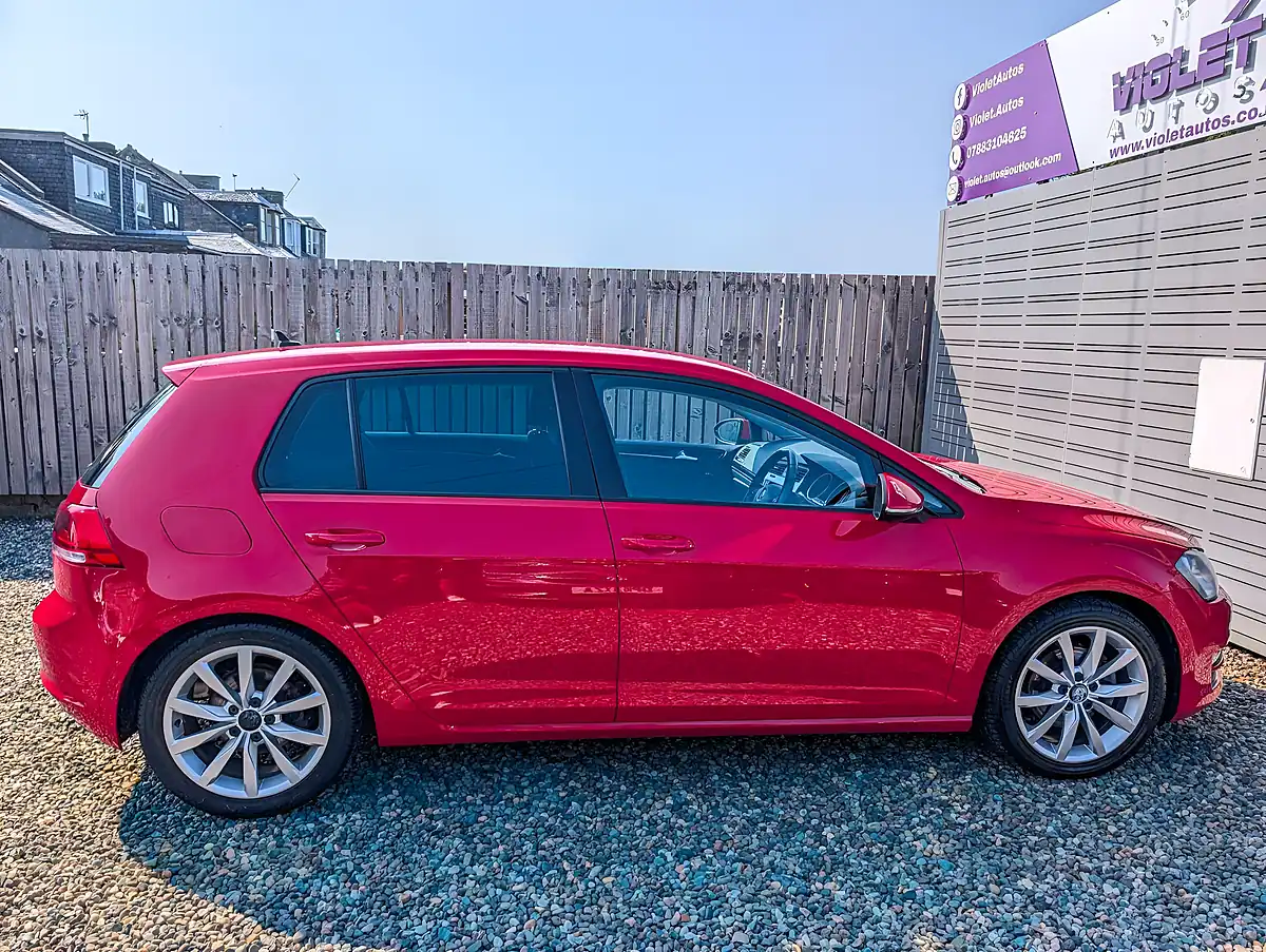 Used 2013 Volkswagen Golf GT Red - Interior and Exterior details 10