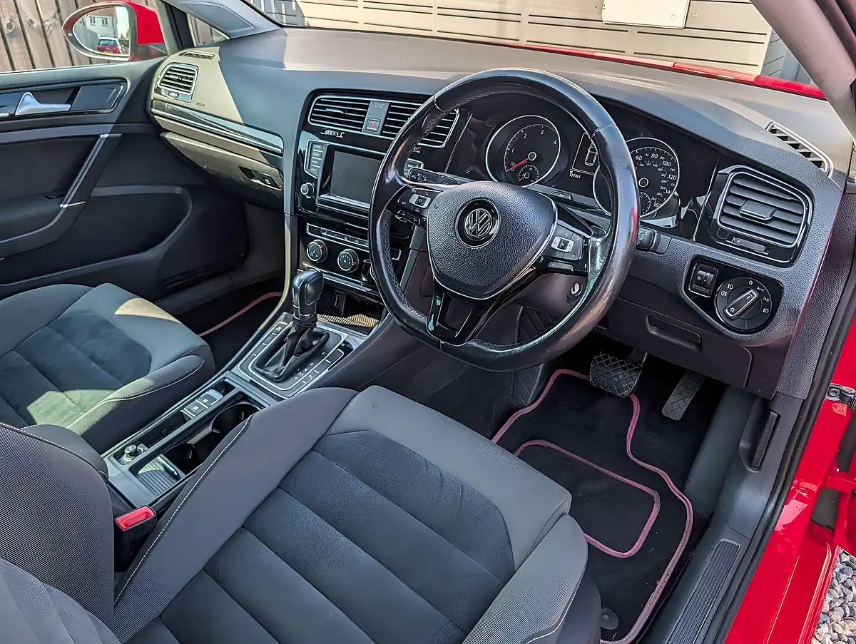 Used 2013 Volkswagen Golf GT Red - Interior and Exterior details 11