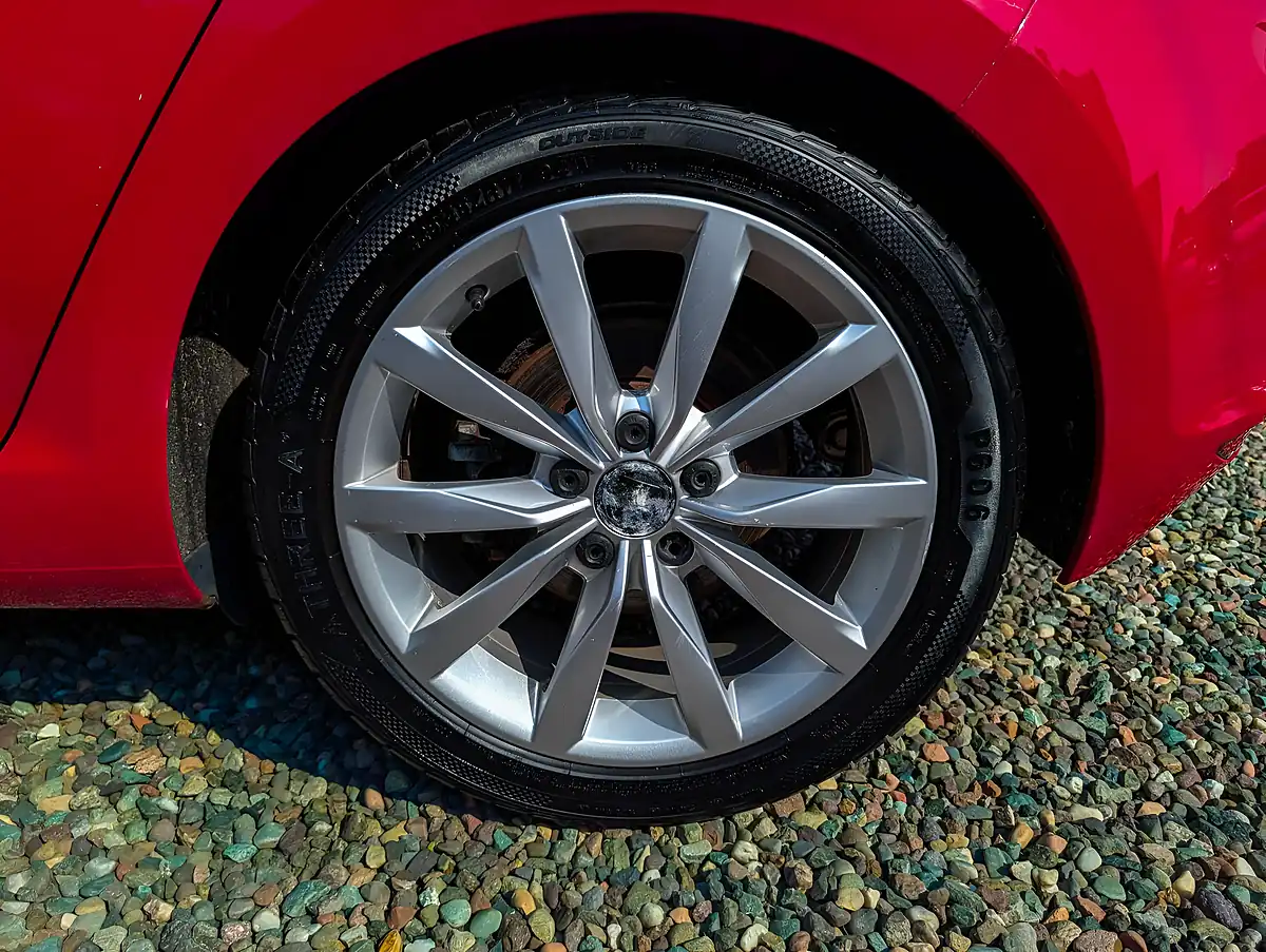 Used 2013 Volkswagen Golf GT Red - Interior and Exterior details 15