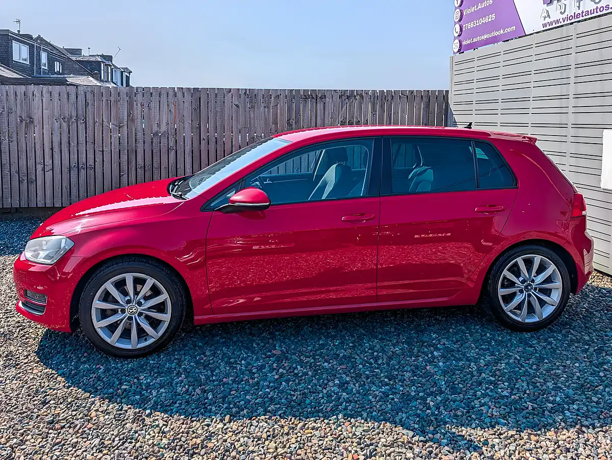 Used 2013 Volkswagen Golf GT Red - Interior and Exterior details 4