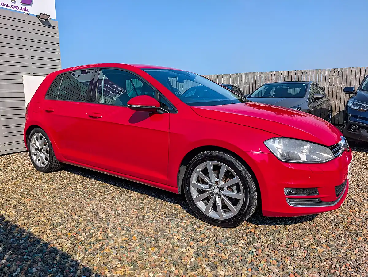 Used 2013 Volkswagen Golf GT Red - Interior and Exterior details 5