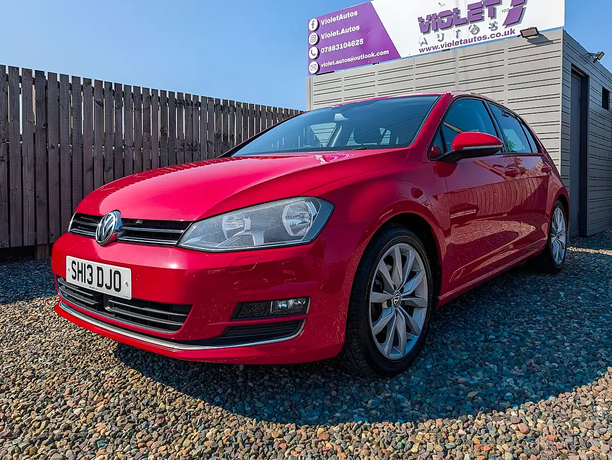 Used 2013 Volkswagen Golf GT Red - Interior and Exterior details 9