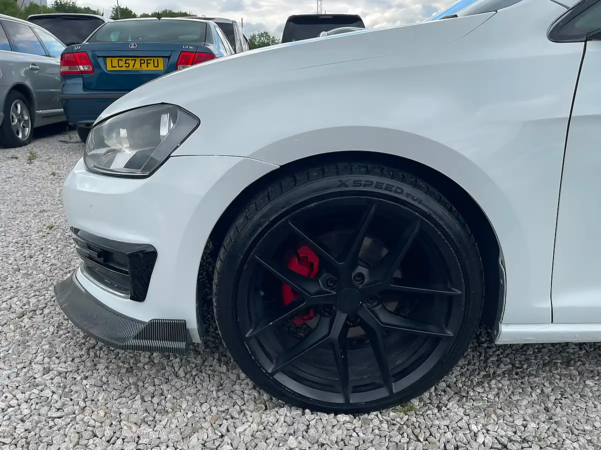 Used 2013 Volkswagen Golf GT White - Interior and Exterior details 20