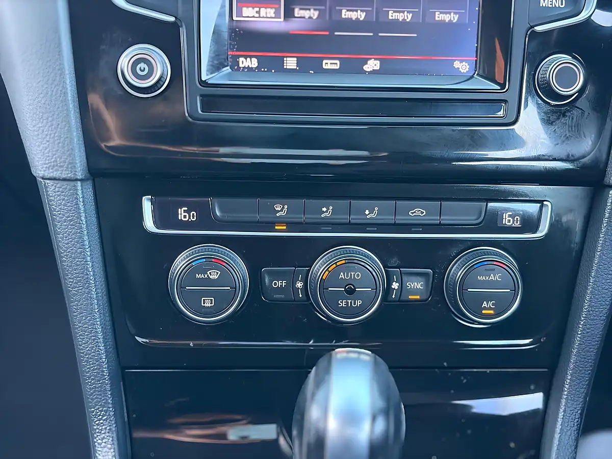 Used 2013 Volkswagen Golf GT White - Interior and Exterior details 16