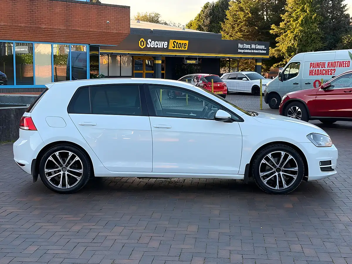 Used 2013 Volkswagen Golf GT White - Interior and Exterior details 3