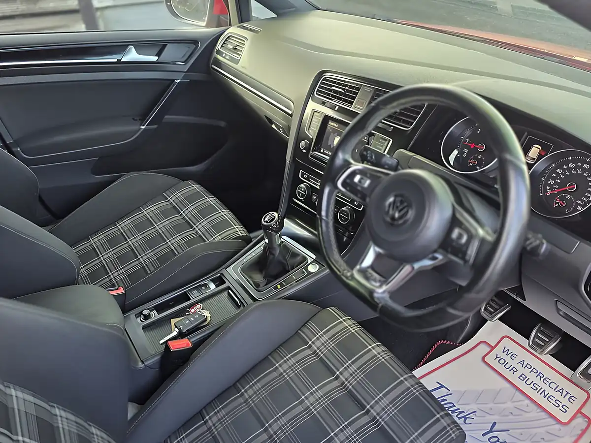 Used 2013 Volkswagen Golf Gtd Red - Interior and Exterior details 8