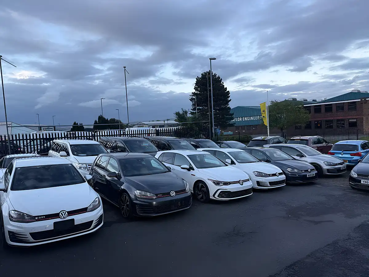 Used 2013 Volkswagen Golf GTI Bluemotion Tech Black - Interior and Exterior details 4
