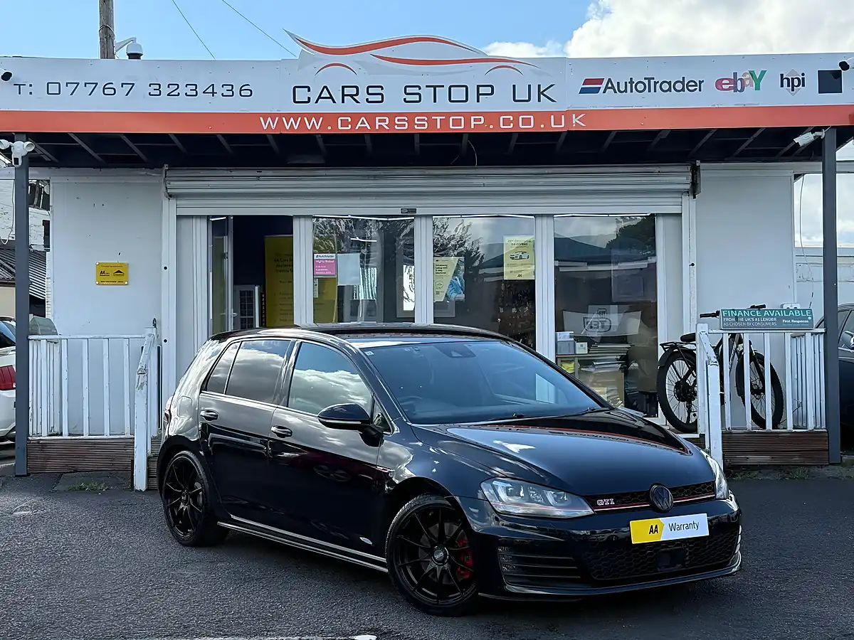 Used 2013 Volkswagen Golf GTI Bluemotion Tech Black - Interior and Exterior details 5