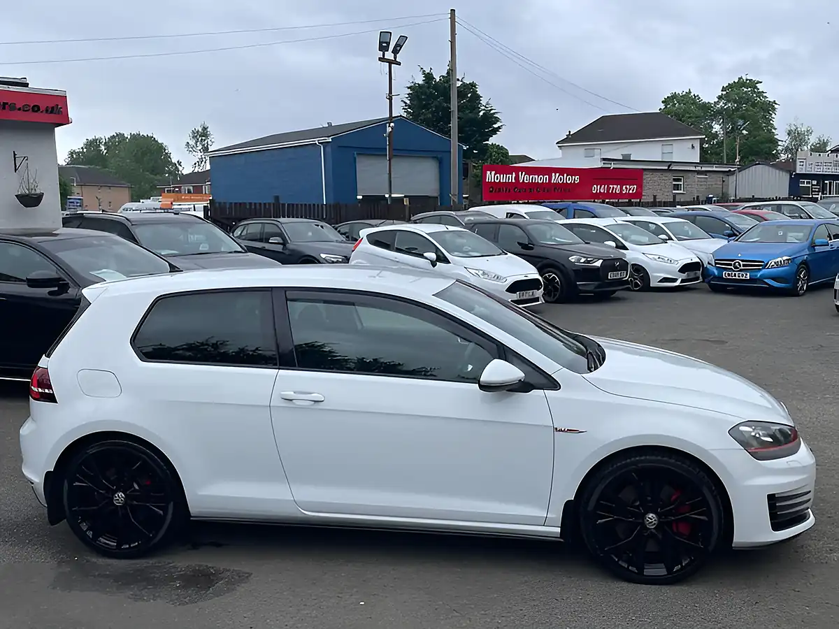Used 2013 Volkswagen Golf GTI Performance White - Interior and Exterior details 9