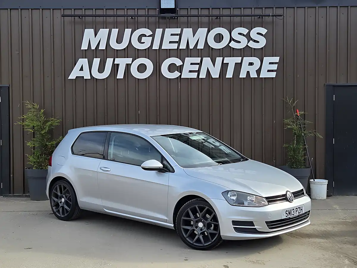 Used 2013 Volkswagen Golf S Black - Front View