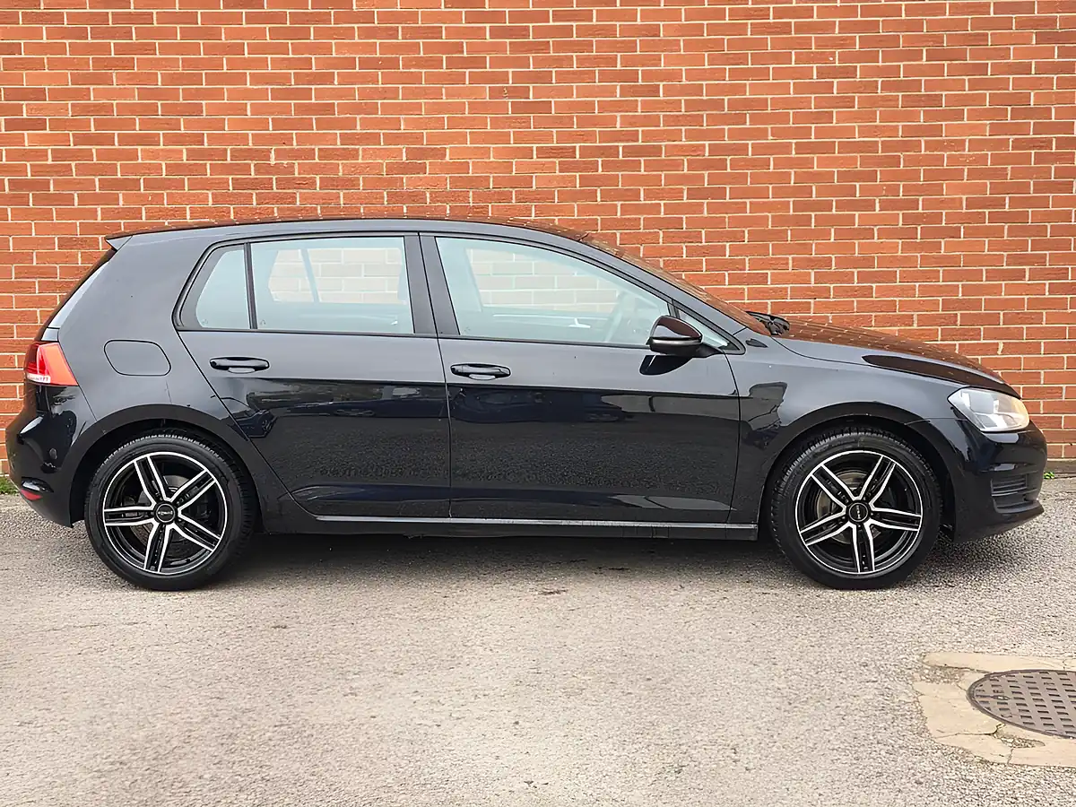 Used 2013 Volkswagen Golf S Black - Interior and Exterior details 7