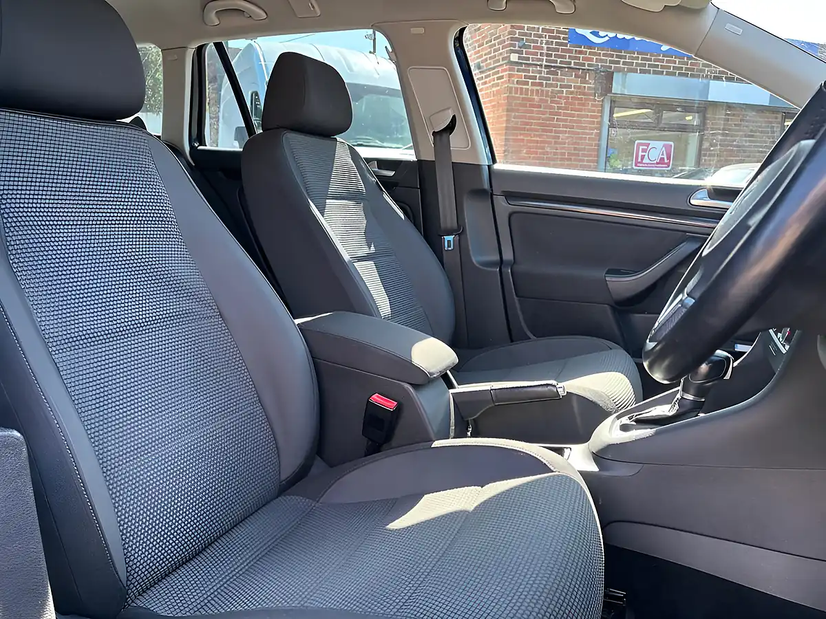 Used 2013 Volkswagen Golf S Blue - Interior and Exterior details 15