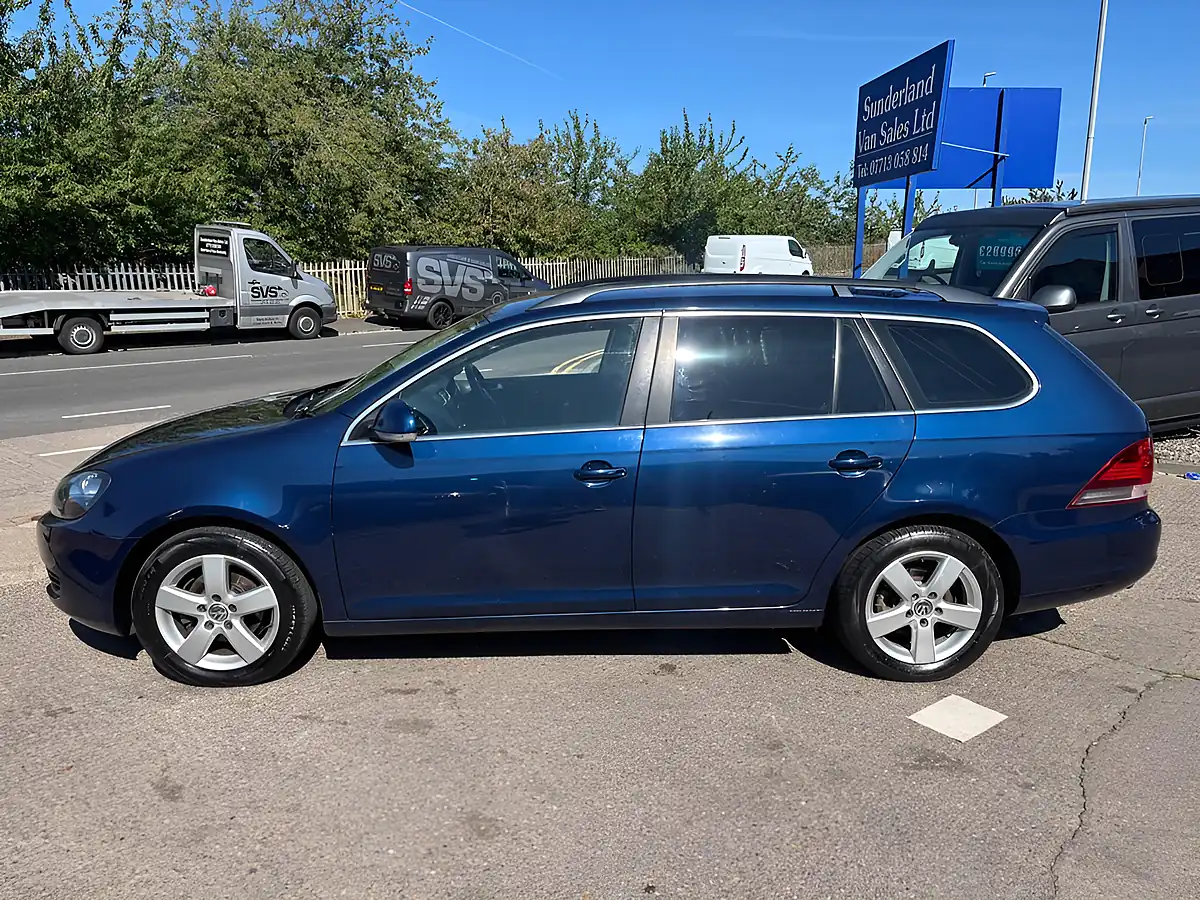 Used 2013 Volkswagen Golf S Blue - Interior and Exterior details 6