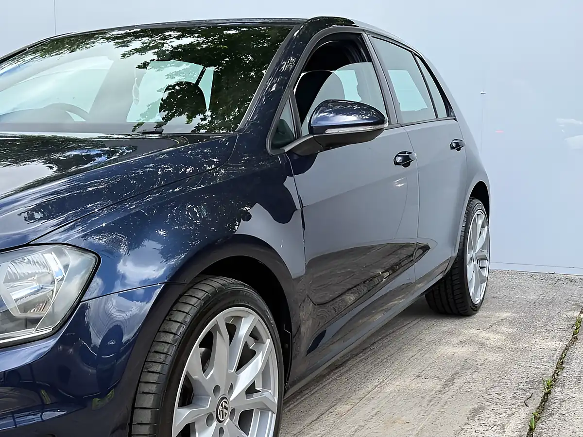 Used 2013 Volkswagen Golf S Bluemotion Technology Night Blue - Interior and Exterior details 11
