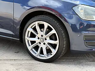 Used 2013 Volkswagen Golf S Bluemotion Technology Night Blue - Interior and Exterior details 4