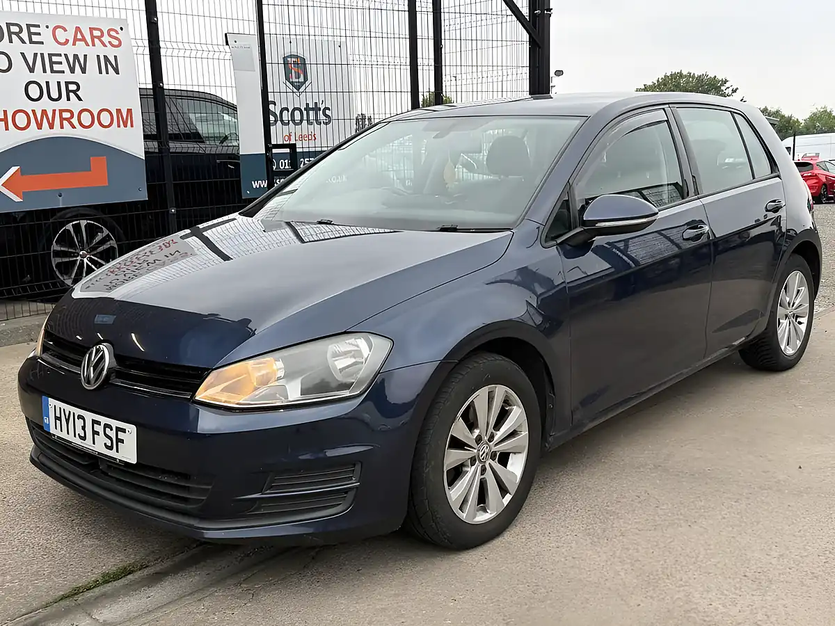 Used 2013 Volkswagen Golf Se Blue - Front View