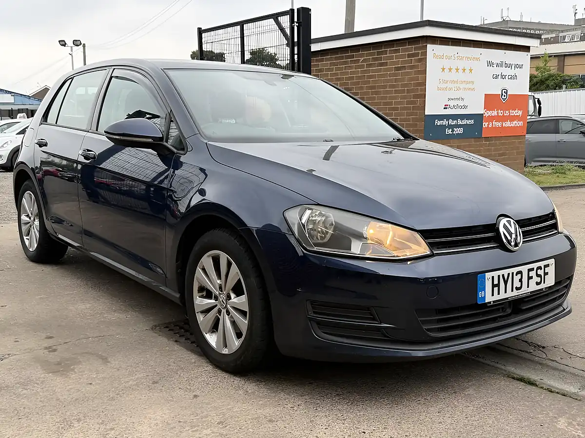 Used 2013 Volkswagen Golf Se Blue - Interior and Exterior details 3