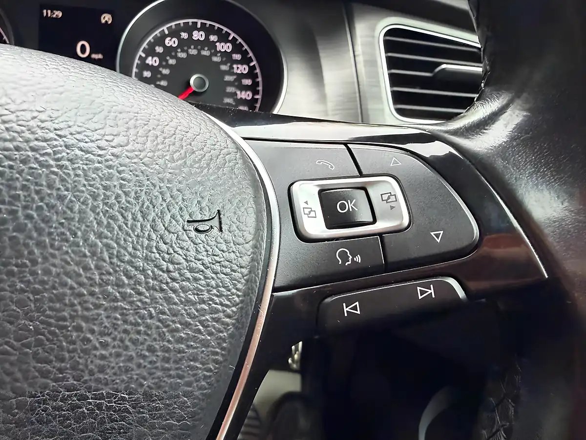 Used 2013 Volkswagen Golf Se Bluemotion Tech Grey - Interior and Exterior details 15
