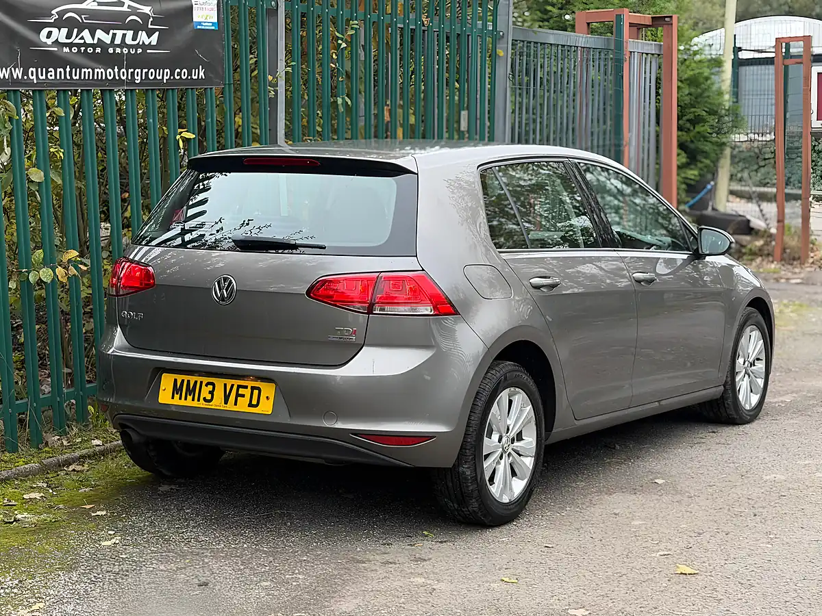 Used 2013 Volkswagen Golf Se Bluemotion Tech Grey - Interior and Exterior details 7